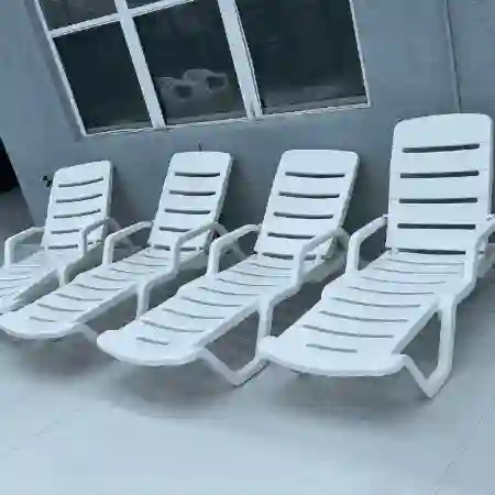 Cleaned Patio Furniture Lounge Chair